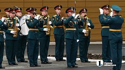 Возрожденному Челябинскому танковому училищу вручили Боевое знамя