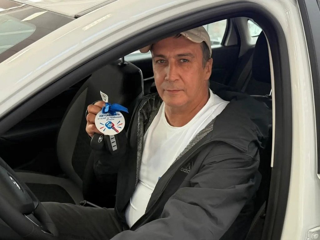 Восемь южноуральцев получили автомобили от Соцфонда