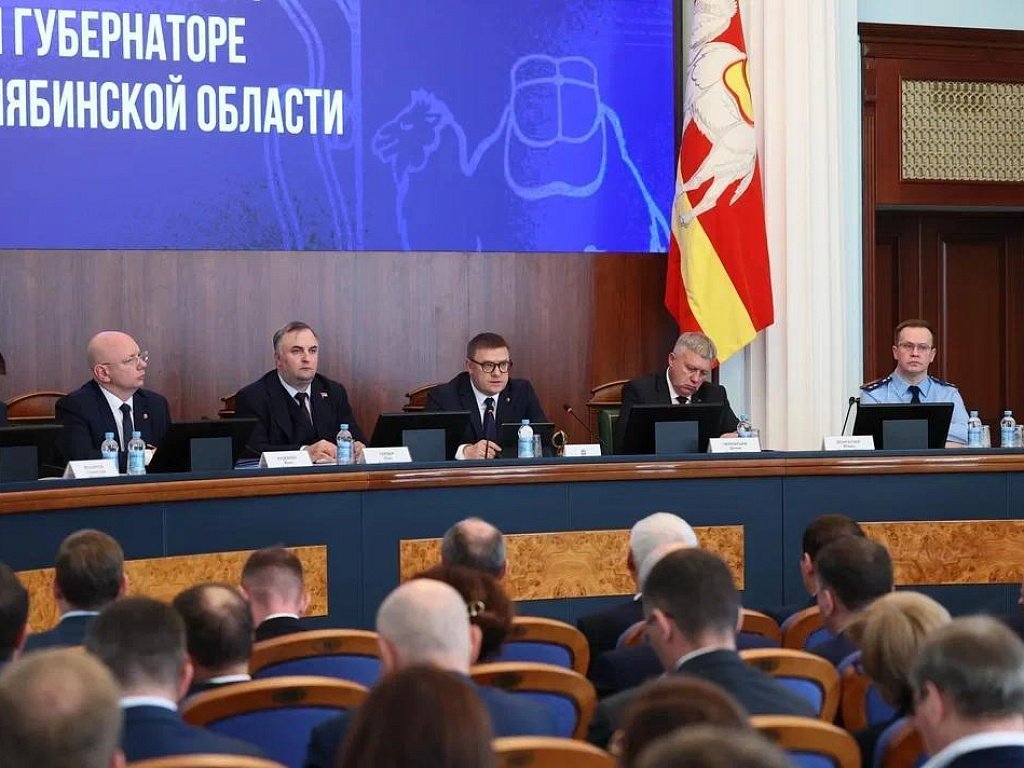 Алексей Текслер поручил усилить контроль за пожарной обстановкой на юге региона