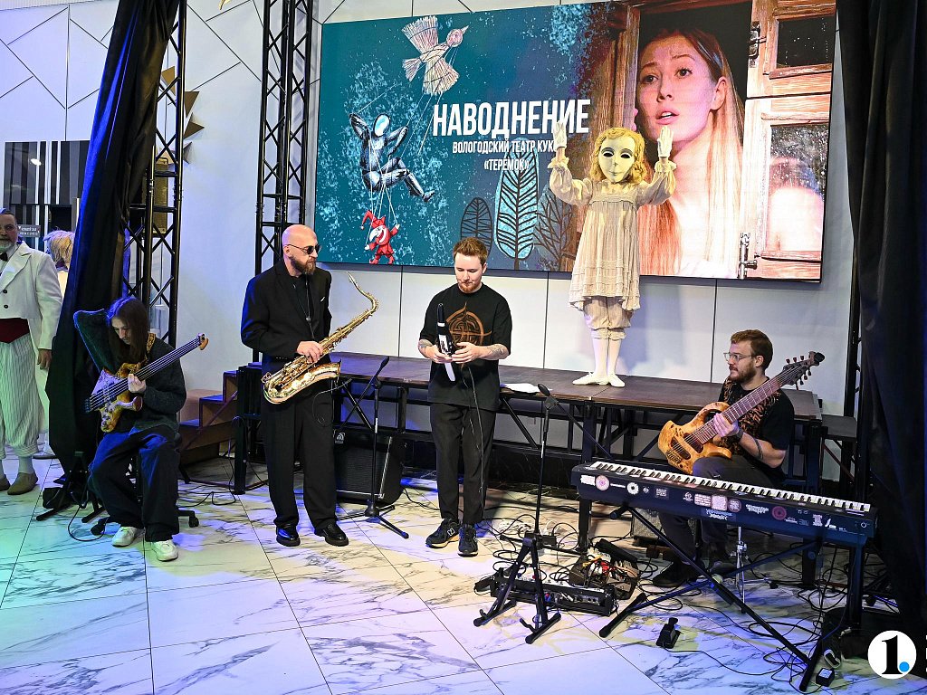 Обратимся к классике: в Челябинске стартовал X фестиваль «Соломенный жаворонок»