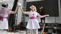 Обратимся к классике: в Челябинске стартовал X фестиваль «Соломенный жаворонок»