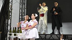 Обратимся к классике: в Челябинске стартовал X фестиваль «Соломенный жаворонок»