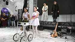 Обратимся к классике: в Челябинске стартовал X фестиваль «Соломенный жаворонок»