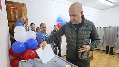 Артем Жога одним из первых проголосовал за депутатов Госдумы