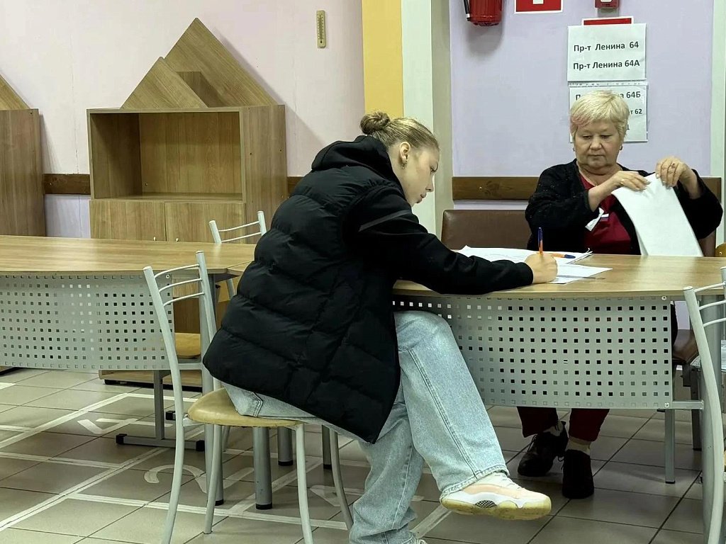 В Челябинске 18-летняя баскетболистка впервые проголосовала на выборах