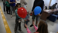 В новой школе под Магнитогорском жители активно голосуют во второй день выборов