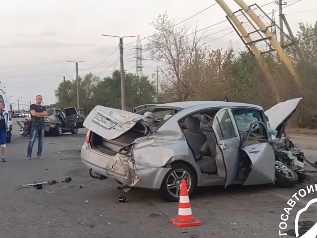 В Магнитогорске в массовом ДТП погиб 20-летний водитель