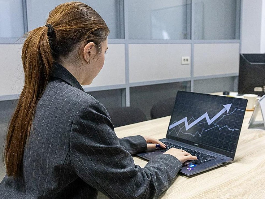 В России выросло на 37% число вакансий с требованием ИИ-навыков