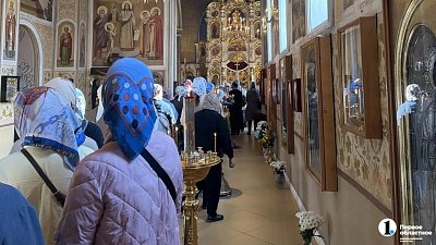Южноуральцы встают в очередь перед мощами Матроны Московской