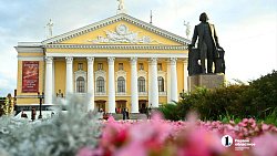Театр оперы и балета отметил 70-летие праздничным концертом