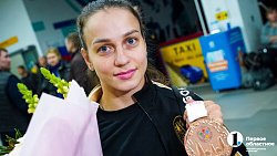 Дзюдоистка Сабина Гилязова вернулась в Челябинск после триумфа на чемпионате мира