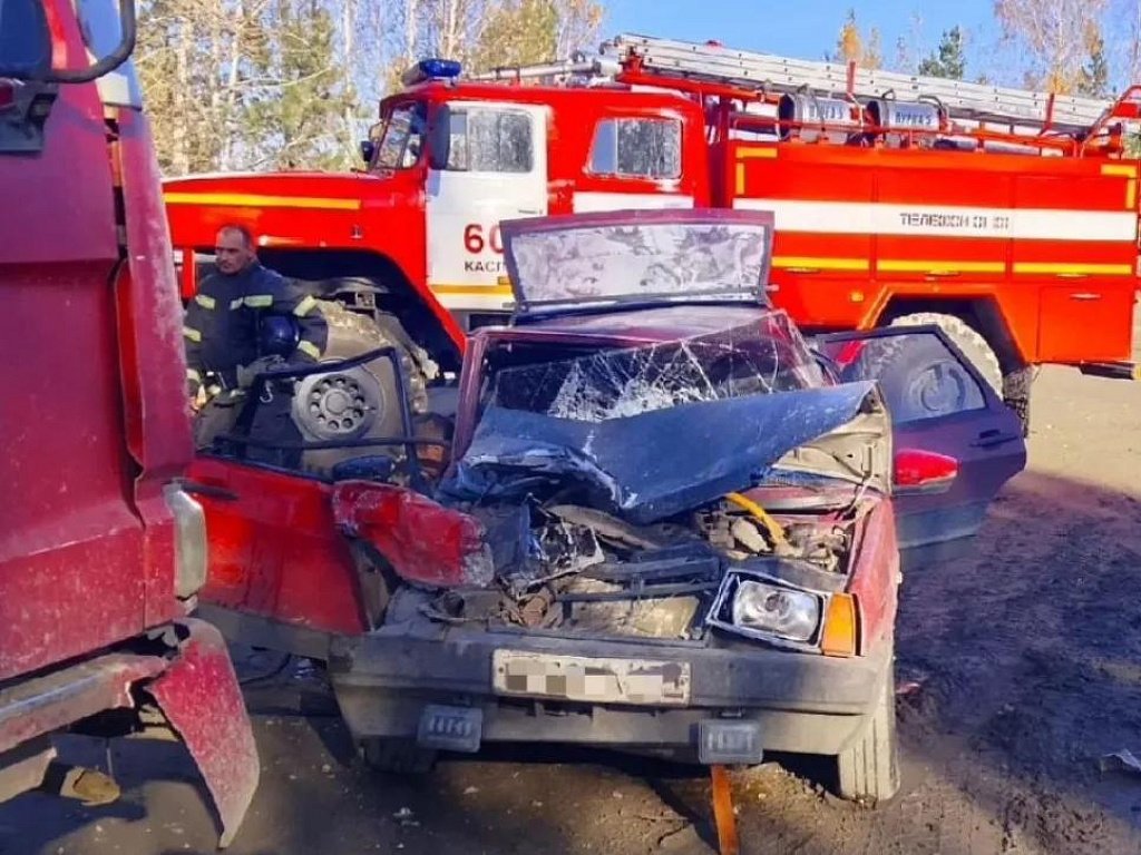 Женщина и ребенок пострадали в ДТП с грузовиком в Каслинском округе