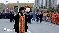 Тысячи верующих прошлись крестным ходом в Челябинске 