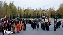 Тысячи верующих прошлись крестным ходом в Челябинске 