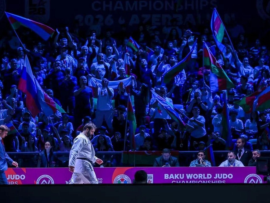 Российские дзюдоисты завоевали серебро командного турнира на чемпионате мира-2026
