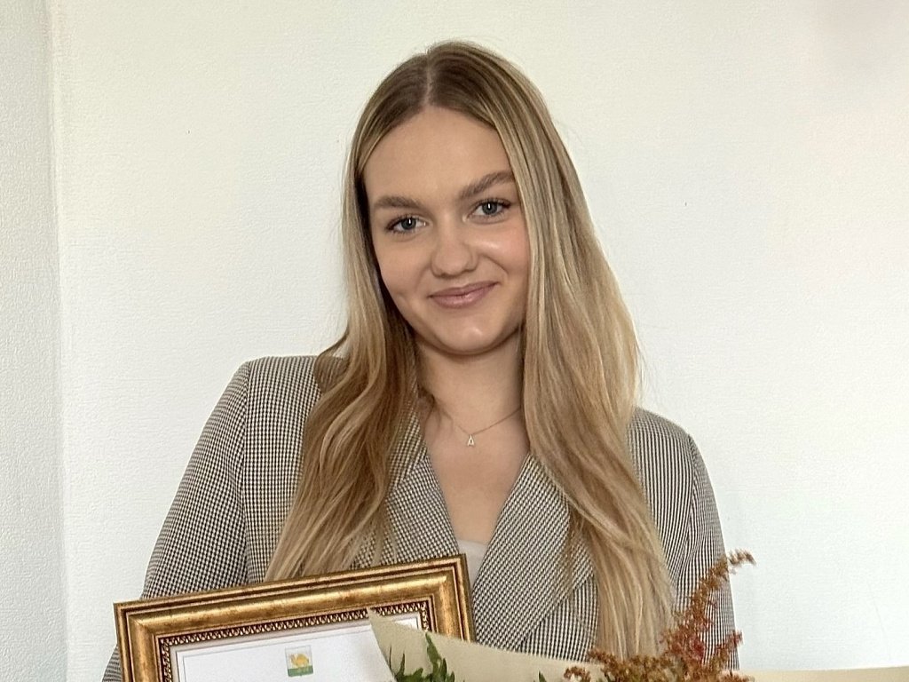 Челябинский преподаватель живописи стала лучшим молодым педагогом Урала