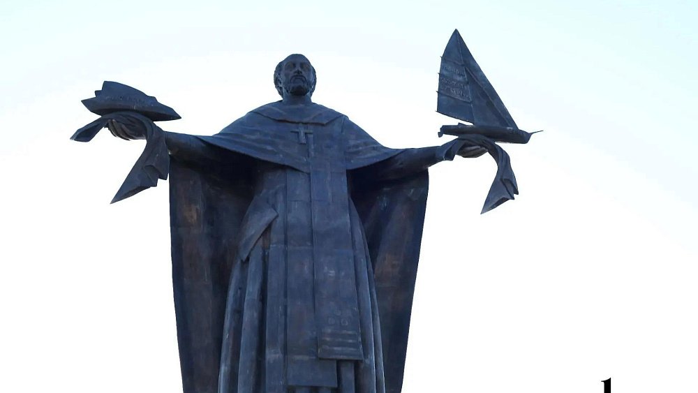 В Сатке открыли 18‑метровый памятник святителю Николаю Чудотворцу