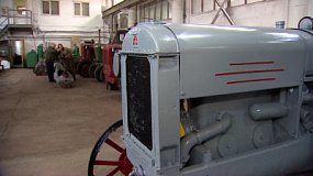 В Челябинске реставратор вернул к жизни легендарный советский трактор
