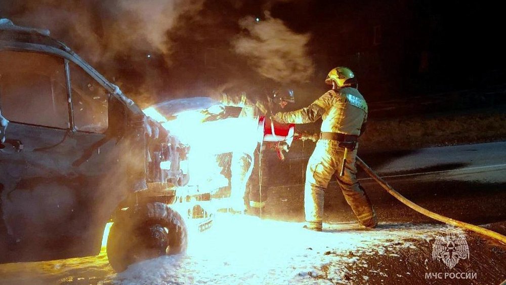 В Верхнем Уфалее потушили загоревшуюся на ходу «Газель»