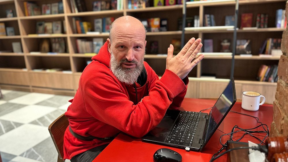Писатель Дмитрий Емец объяснил финал книги о Тане Гроттер