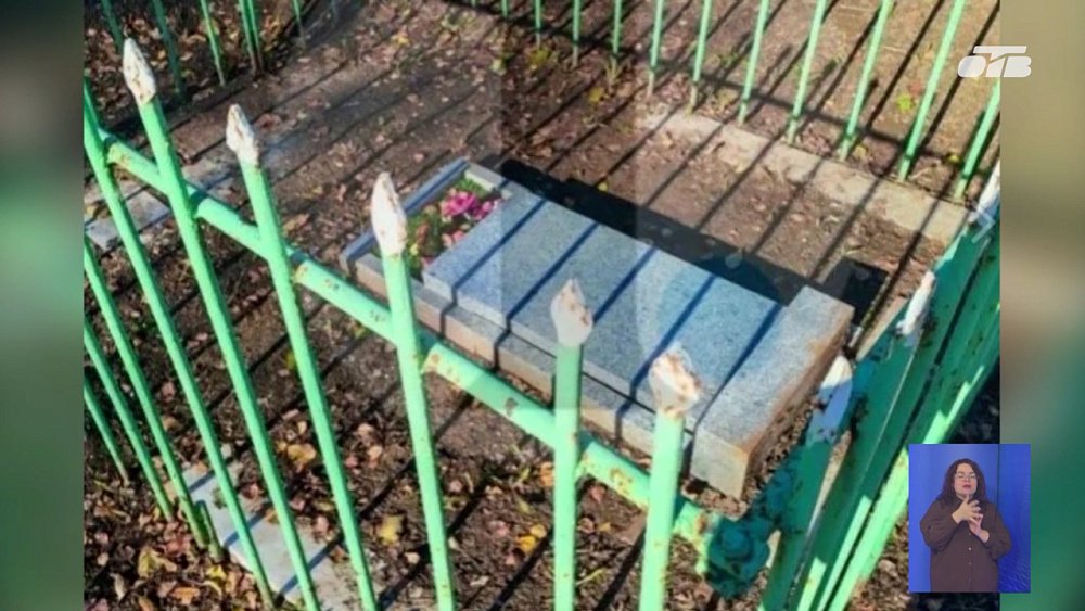 В Еткульском округе нашли вандалов после разгрома кладбища