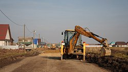 В деревне Бажикаева Аргаяшского округа начали ремонт пяти дорог