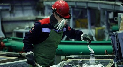 Металлургам Челябинской области подняли зарплаты до 20% процентов