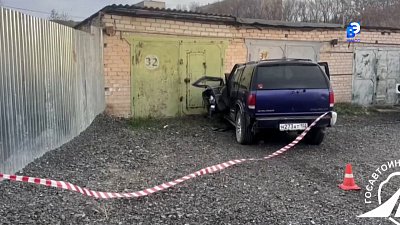 В Миассе пьяный водитель протаранил гараж