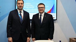 Алексей Текслер обсудил развитие южноуральского хоккея с президентом КХЛ