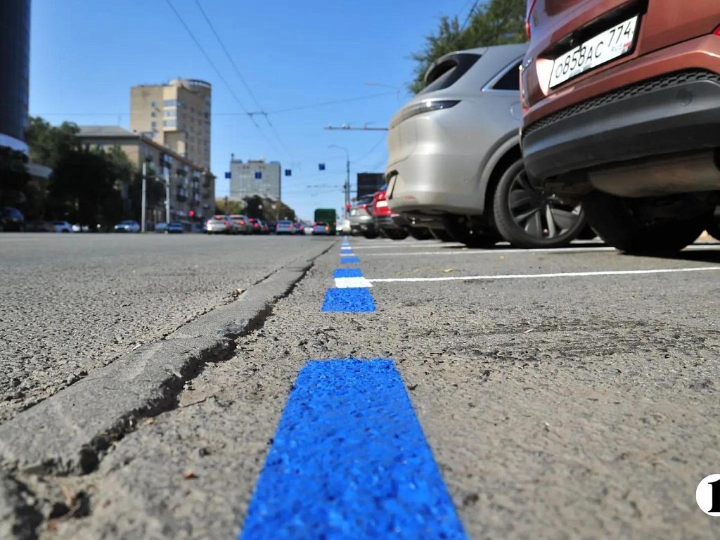 В центре Челябинска с 26 октября заработает 70 платных парковок