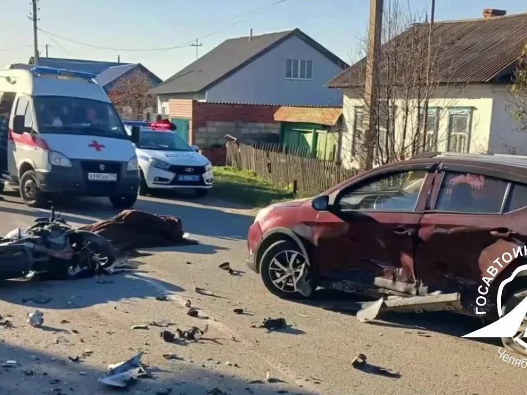 40-летний мотоциклист погиб в ДТП с кроссовером в Челябинской области