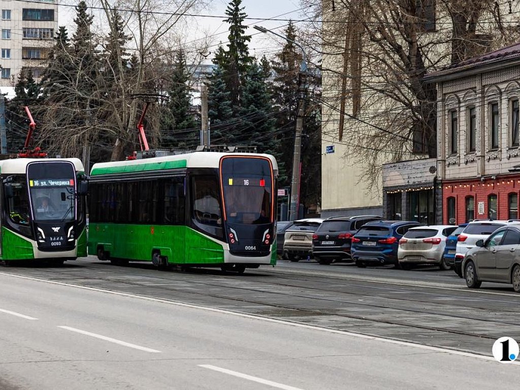 Челябинцы стали чаще ездить на работу на общественном транспорте в 2026 году