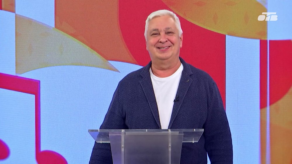 Октябрьских именинников поздравили в эфире «Хороших песен»