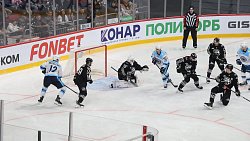 «Трактор» взял реванш у «Сибири» и выиграл домашний матч со счетом 2:1