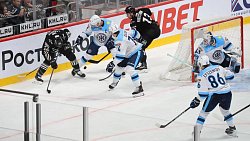 «Трактор» взял реванш у «Сибири» и выиграл домашний матч со счетом 2:1
