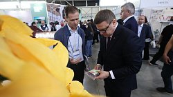 Артем Жога оценил достижения Челябинской области на агропромышленной выставке