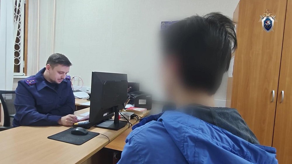 17-летнего жителя Каслей будут судить за распространение агитационных листовок
