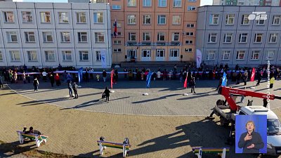 В лицее Челябинска установили федеральный рекорд по самому массовому вступлению в ряды «Движения первых»