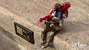 У челябинской Публичной библиотеки появилась скульптура верблюжонка Лёни