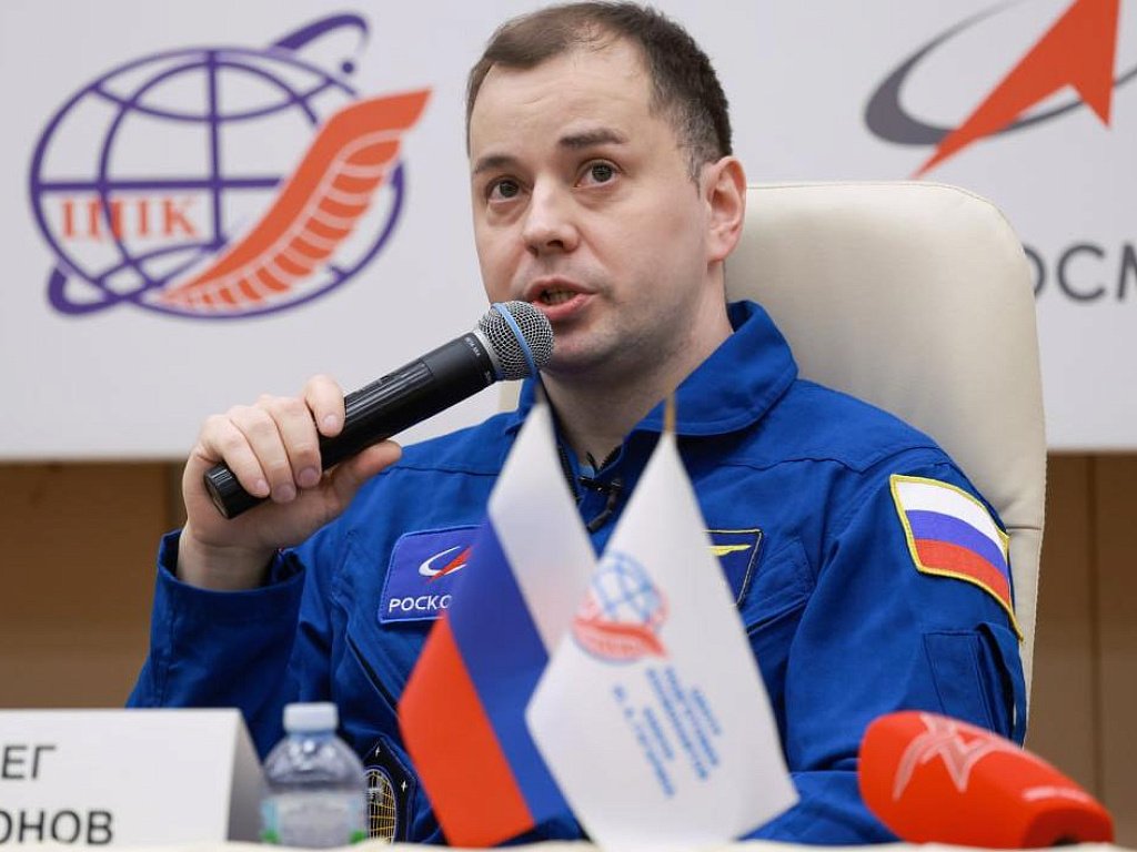 Алексей Текслер поздравил космонавта Олега Платонова с присвоением звания Героя России