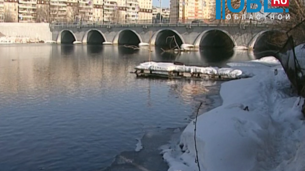 Эксперты не рекомендуют пить воду из-под крана в период паводка