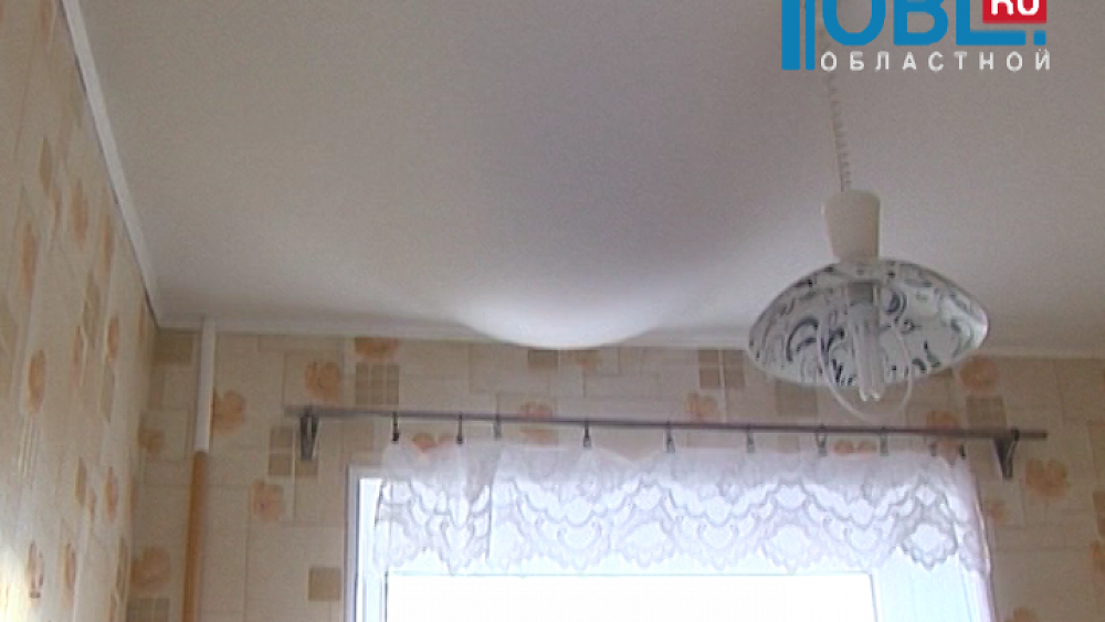 Многоквартирный дом топит из-за дырявой кровли 