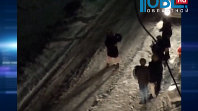 Серенаду под окном получила на день рождения девушка из Челябинска 