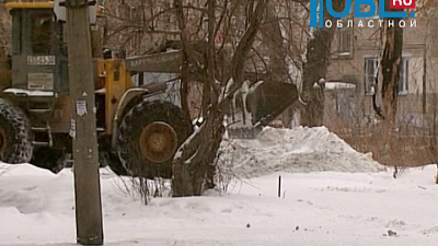 Власти Челябинска хотят навести порядок во дворах и на межквартальных дорогах