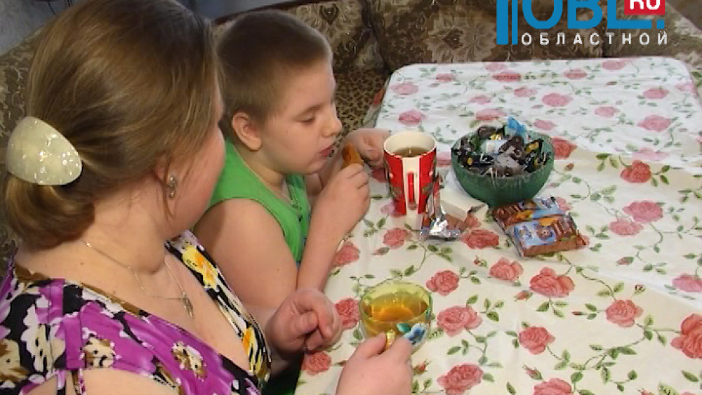 6-ти летнему Денису Ганеву нужна инвалидная коляска.