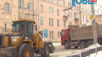 Убирать дороги в Челябинске стали лучше, но по-прежнему не идеально 