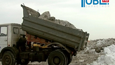 На 3 челябинских полигона в сутки вывозится по 15 тысяч тонн снега