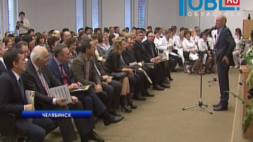 Сотрудники кардиоцентра принимают поздравления в день пятилетия