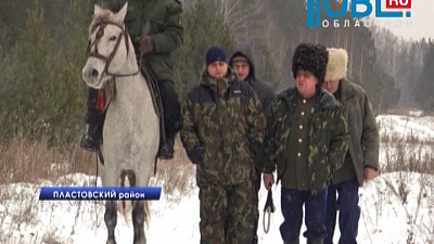С браконьерами, котрые рубят елки, борются казаки