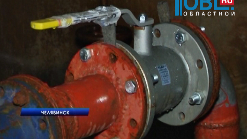 В пятиэтажке уже второй месяц топит подвал